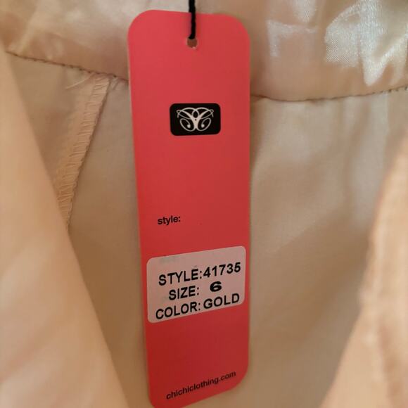 Chi Chi London Size 6 - Picture 3 of 6